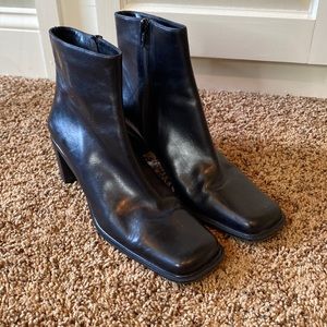 Black square booties